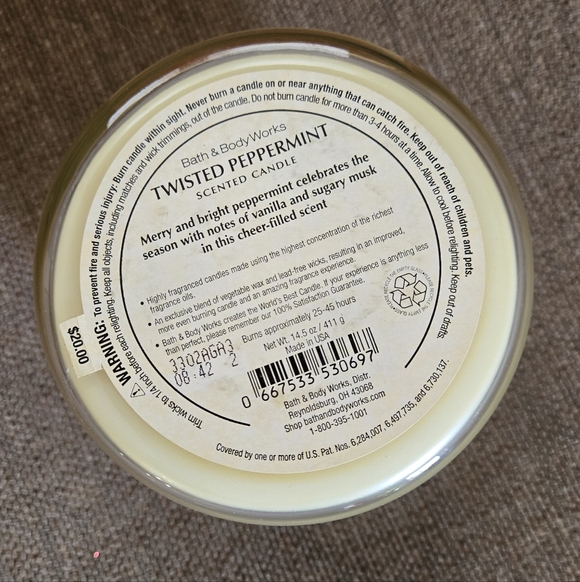 Bath & Body Works candle - Twisted Peppermint - Picture 2 of 3